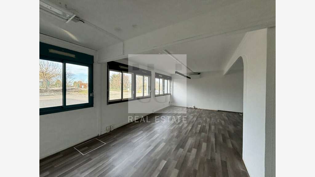 A louer bureaux de 280m² à La Tour de Salvagny