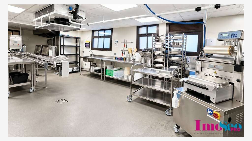 Laboratoire alimentaire 350m² à louer Ste-Eulalie