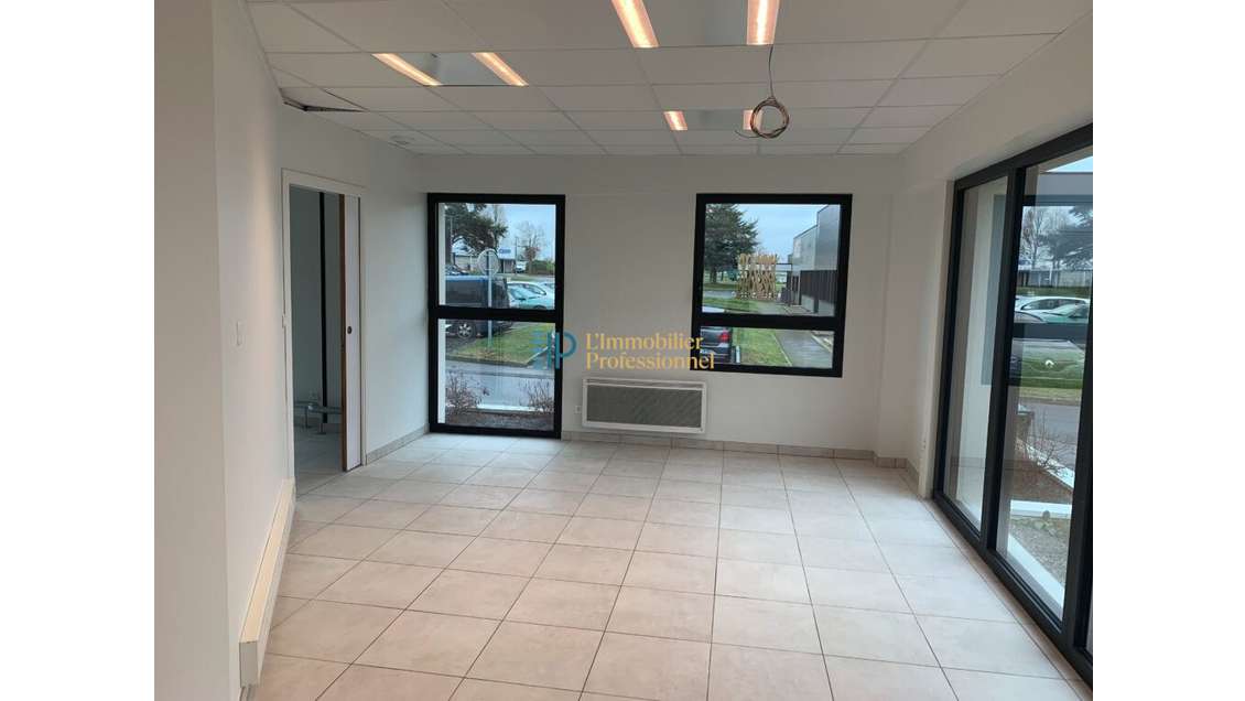 A louer bureaux de 97m² en RDC à Lanester