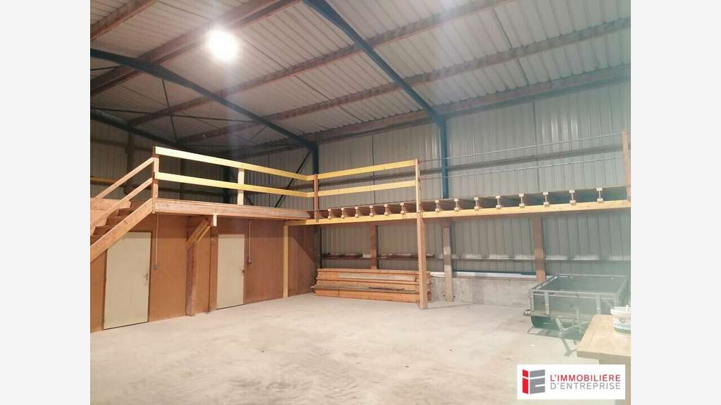 Local d'activité 320m² à louer Lannion Kerampichon