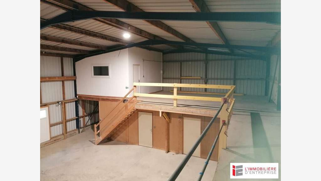 Local d'activité 320m² à louer Lannion Kerampichon
