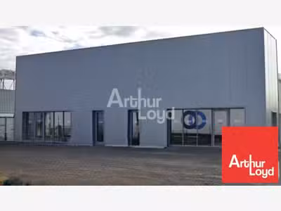 Loue local commercial de 370m² aux Sables-d'Olonne