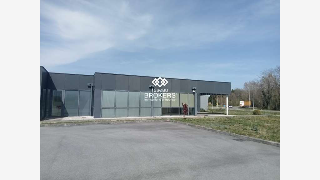 A louer local commercial proche A64 à Lannemezan