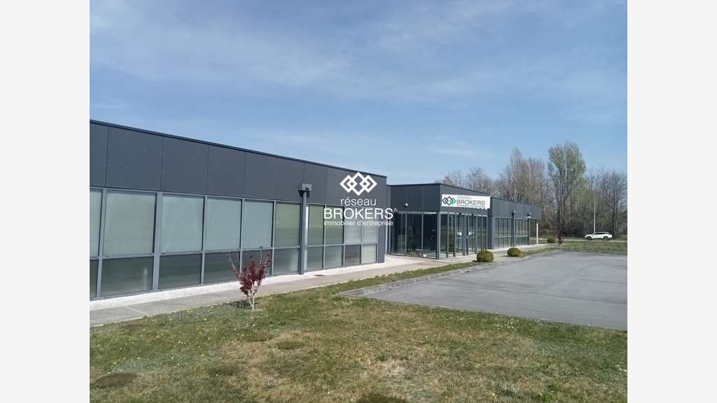 A louer local commercial proche A64 à Lannemezan