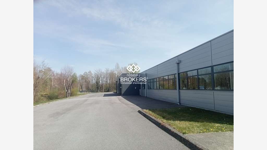 A louer local commercial proche A64 à Lannemezan