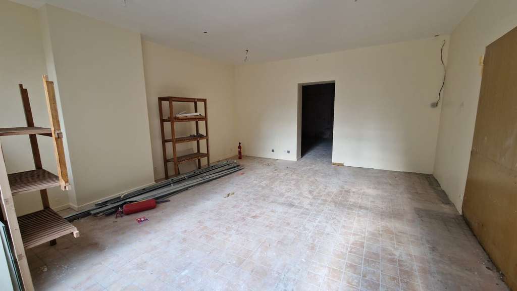 Loue local 130m² + 10m² cour intérieure à Bordeaux