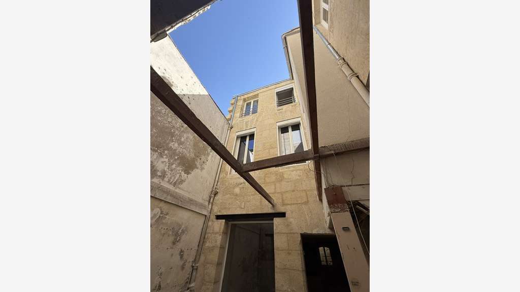 Loue local commercial 160m² à Bordeaux Chartrons