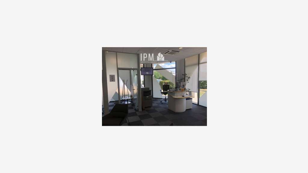 Local 181m² à louer en pôle d'activités Aix 13100