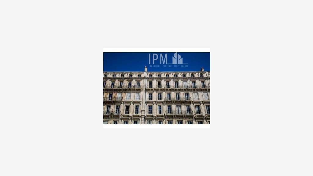 Local 181m² à louer en pôle d'activités Aix 13100