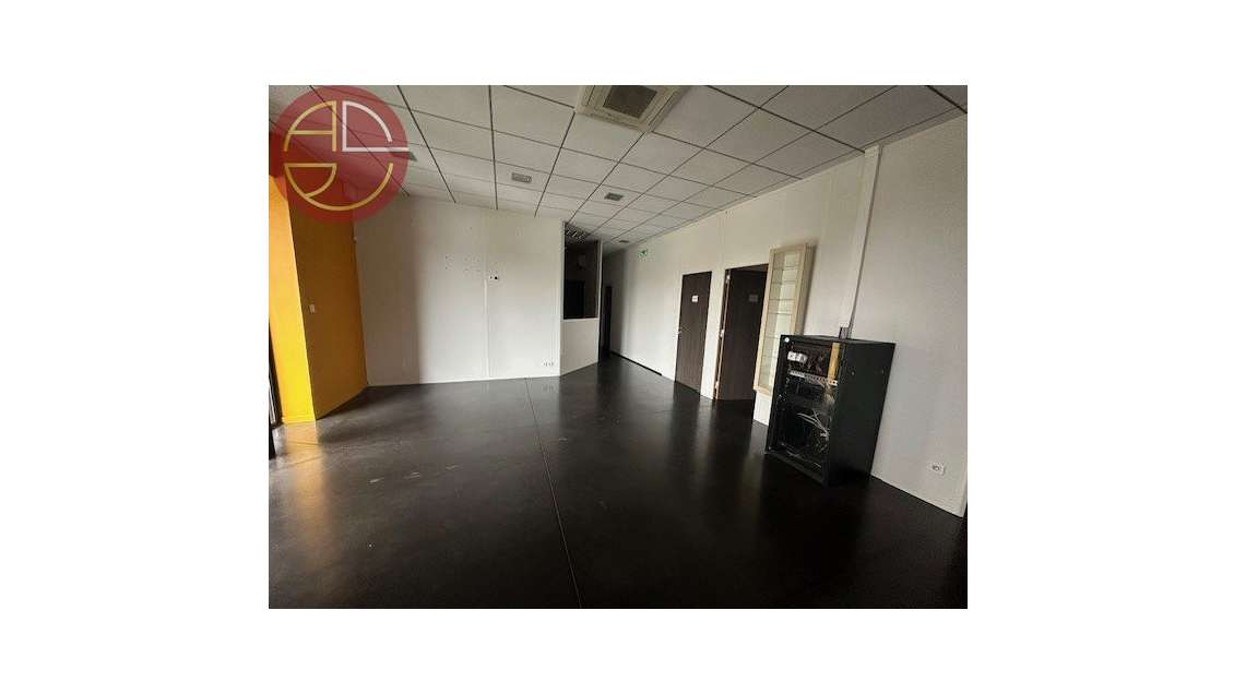 A louer local 192m² Nord-Est Toulouse-Saint-Jean