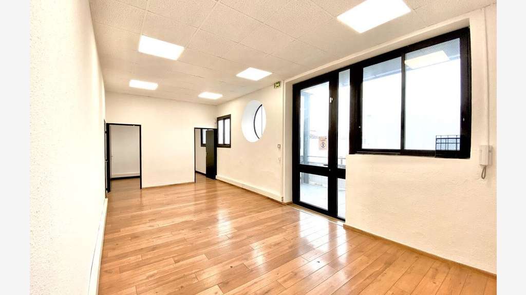 Location bureaux/local 197m² Marseille 13011