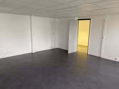 A louer local commercial de 204m² à Ivry-sur-Seine