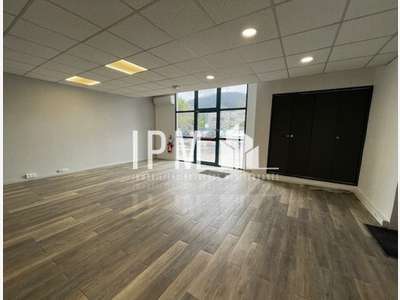 Loue local d'activités de 285m² Aubagne les Paluds