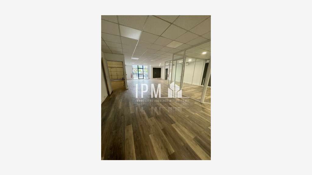 Loue local d'activités de 285m² Aubagne les Paluds
