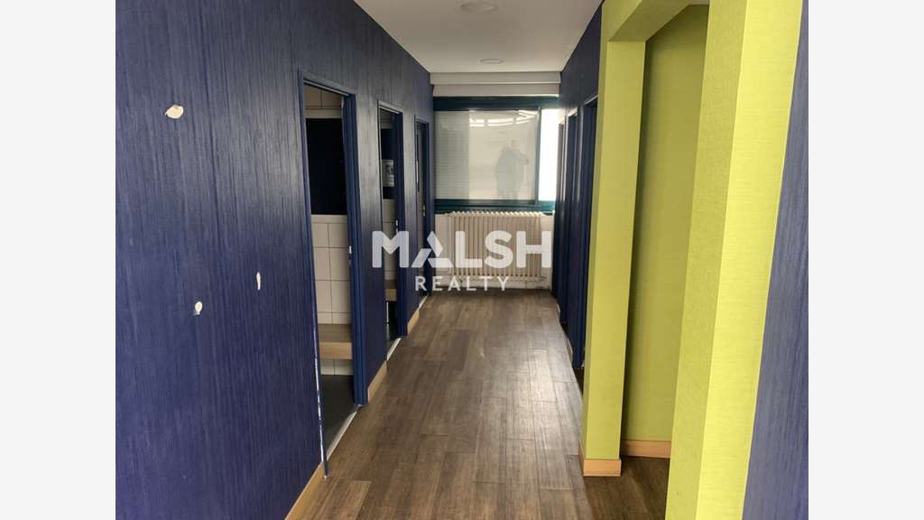 A louer local de 576m² en RDC à Rillieux la Pape
