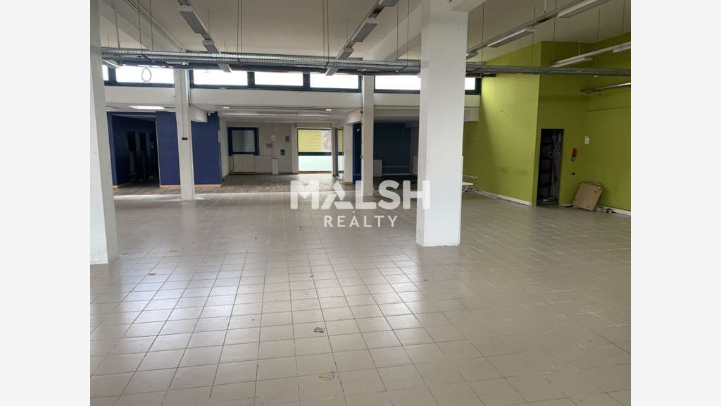A louer local de 576m² en RDC à Rillieux la Pape