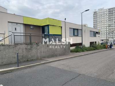 A louer local de 576m² en RDC à Rillieux la Pape