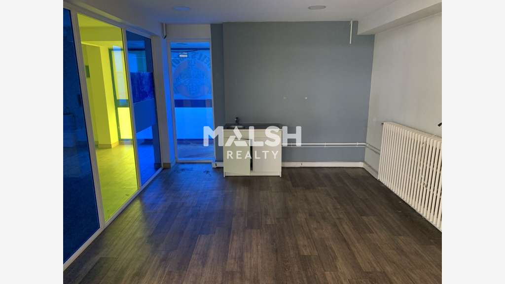A louer local de 576m² en RDC à Rillieux la Pape