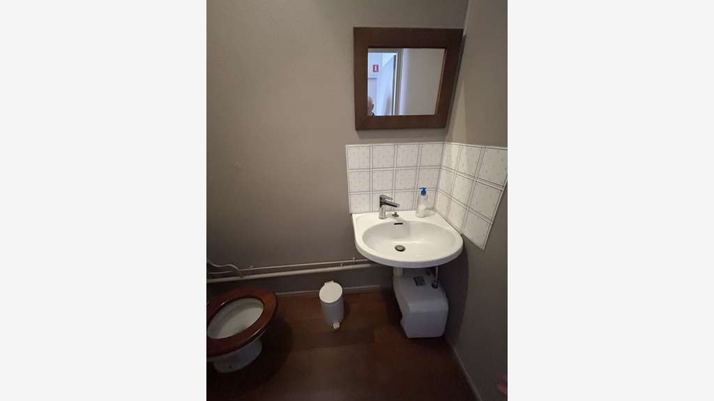 Loue local 76m² en RDC à Lyon 69006 Rue Tête d'or