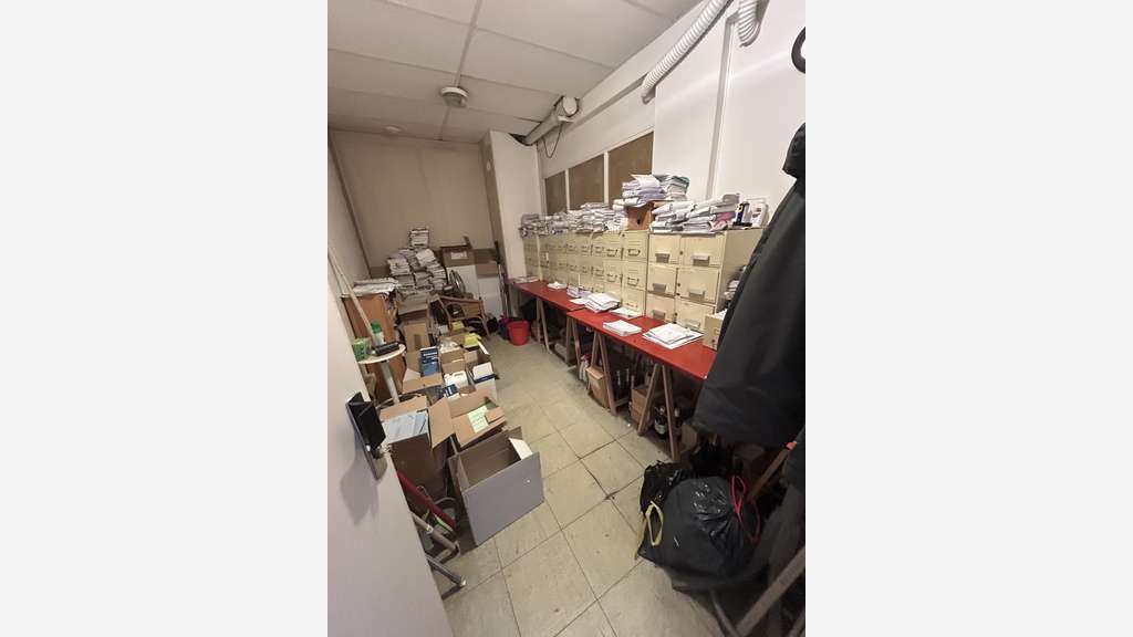 Loue local 76m² en RDC à Lyon 69006 Rue Tête d'or