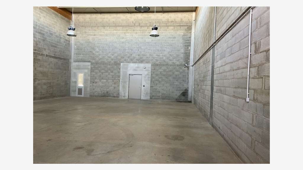 Local d'activité de 150m² à louer dans le 34