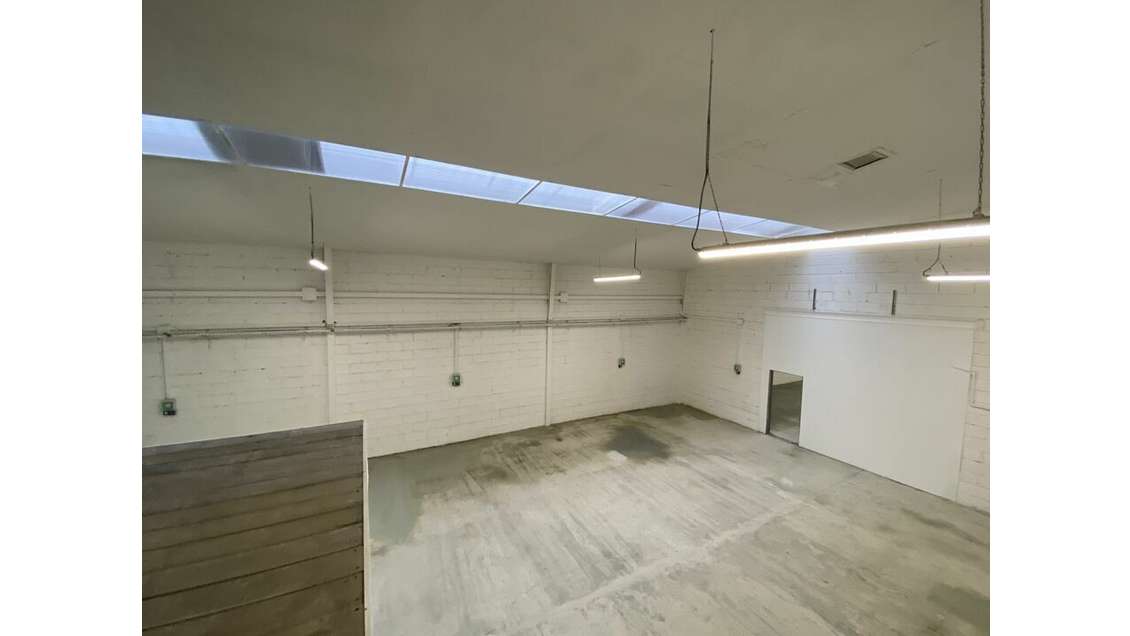 Location local d'activité de 175m² à Castelginest