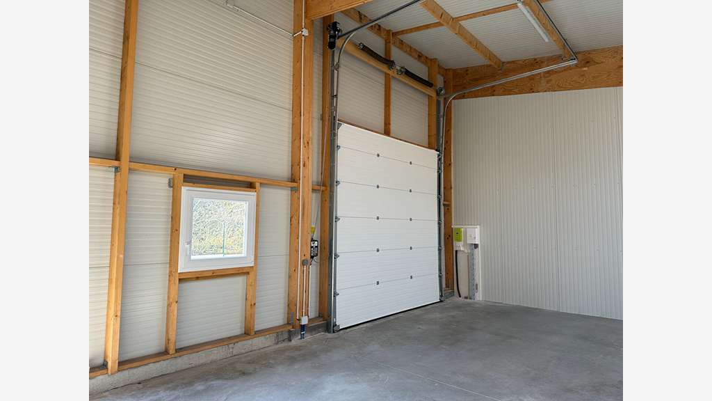 Loue local d'activité 181m² à St-Leger-de-Linières