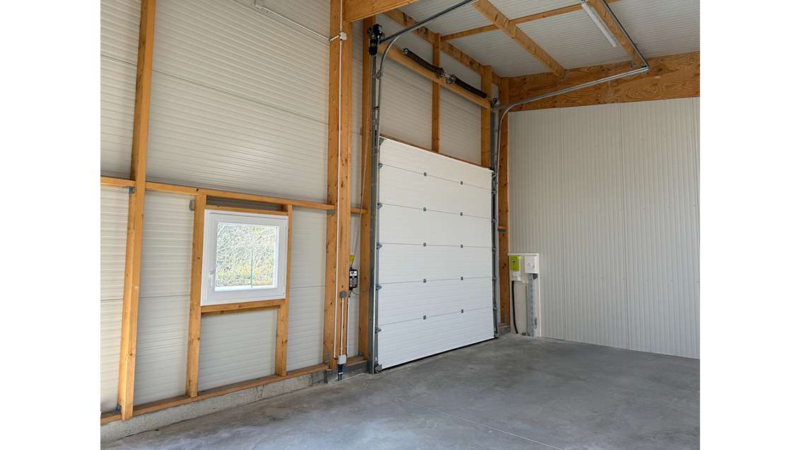 Loue local d'activité 181m² à St-Leger-de-Linières