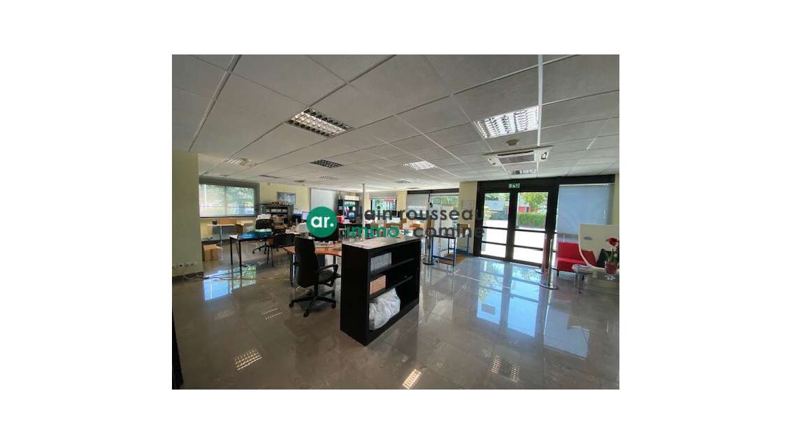 Loue local 250m² à coté du zénith Saint-Herblain