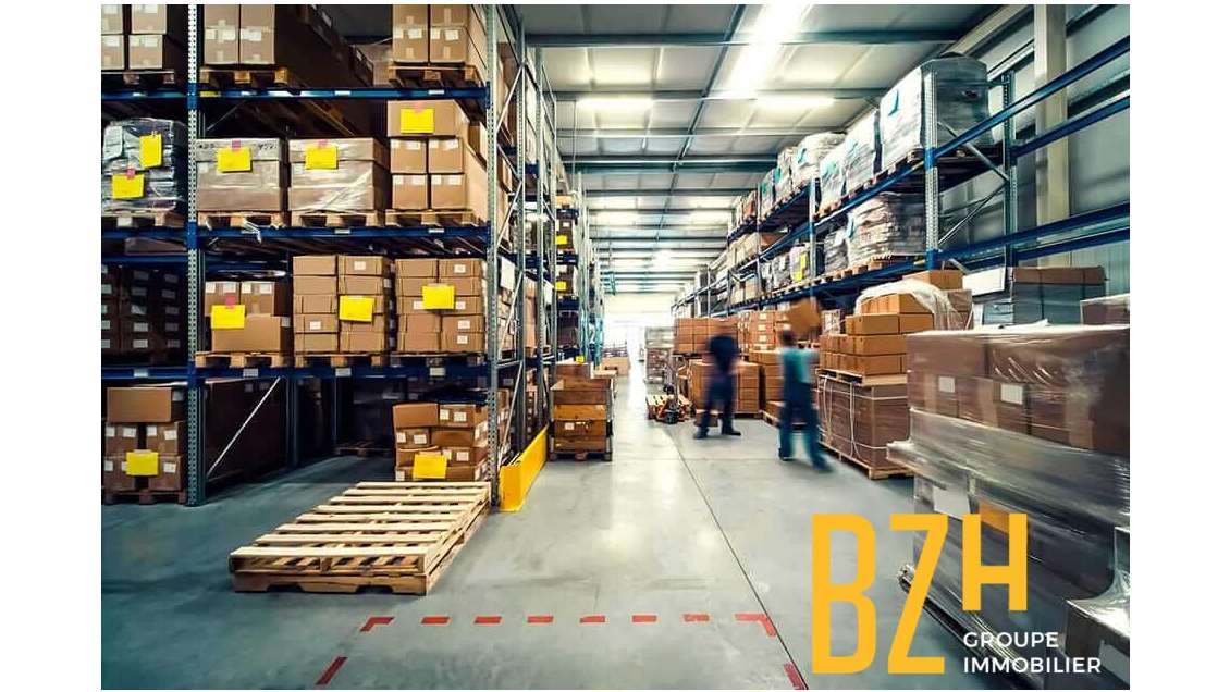 A louer local d'activité de 290m² en za de Vannes