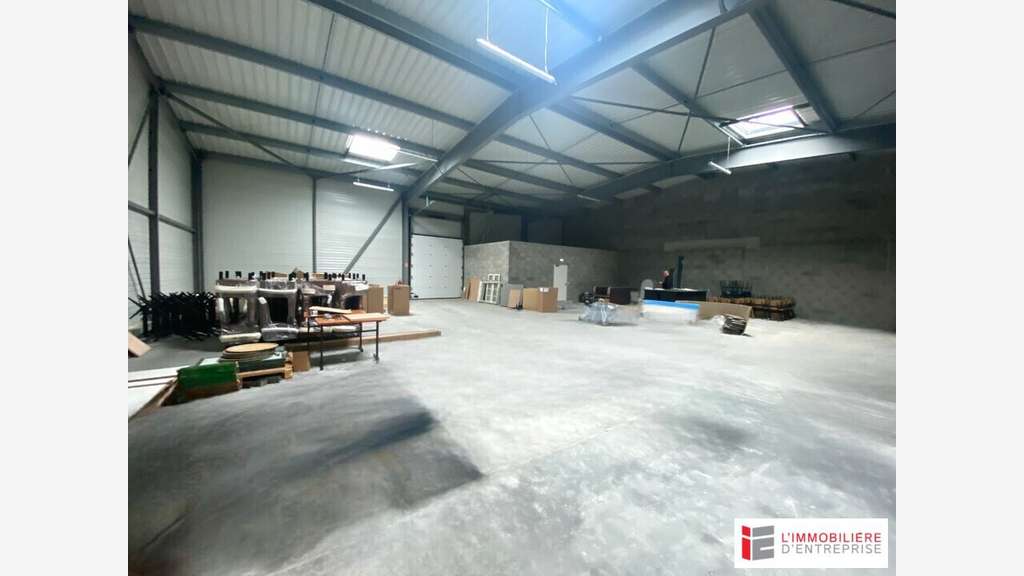 A louer local d'activité 400m² au Grand-Fougeray