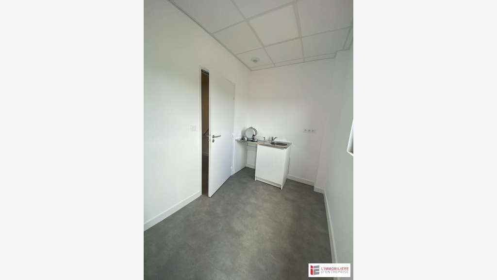 A louer local d'activité 400m² au Grand-Fougeray