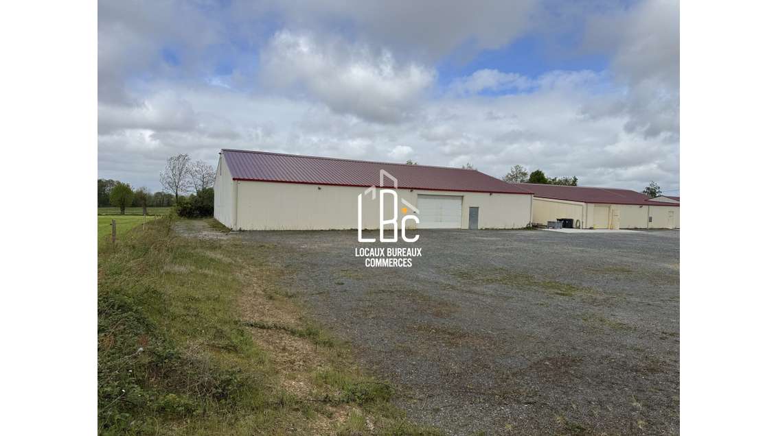 Loue local d'activité de 595m² à Divatte-sur-Loire