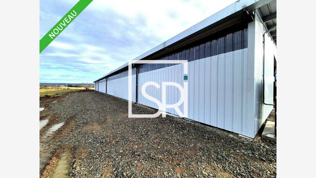 Local d'activité neuf 1440m² à louer à Combronde