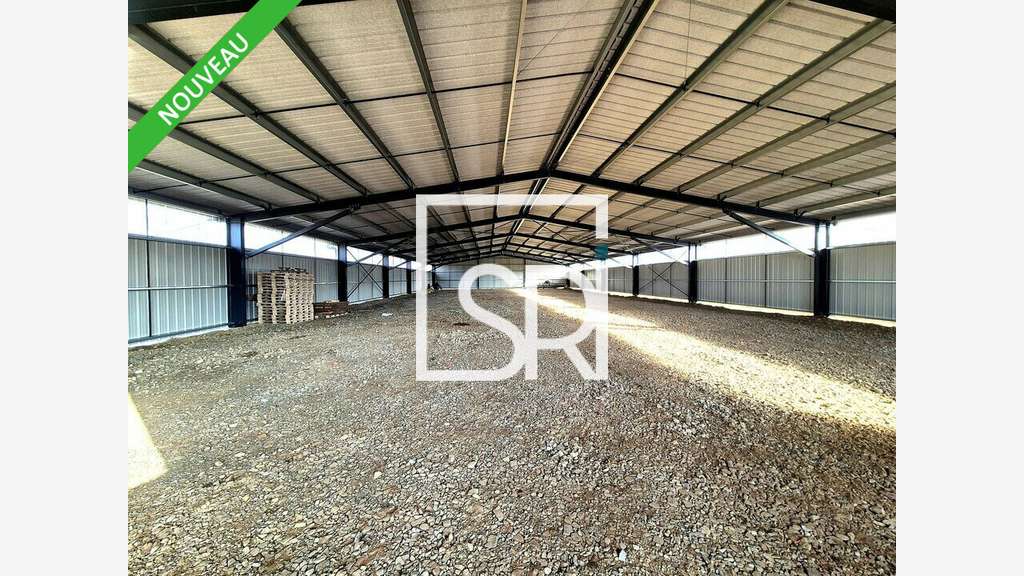 Local d'activité neuf 1440m² à louer à Combronde