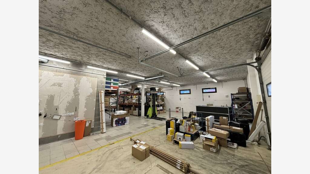 A louer local d'activité 172m² à Limas