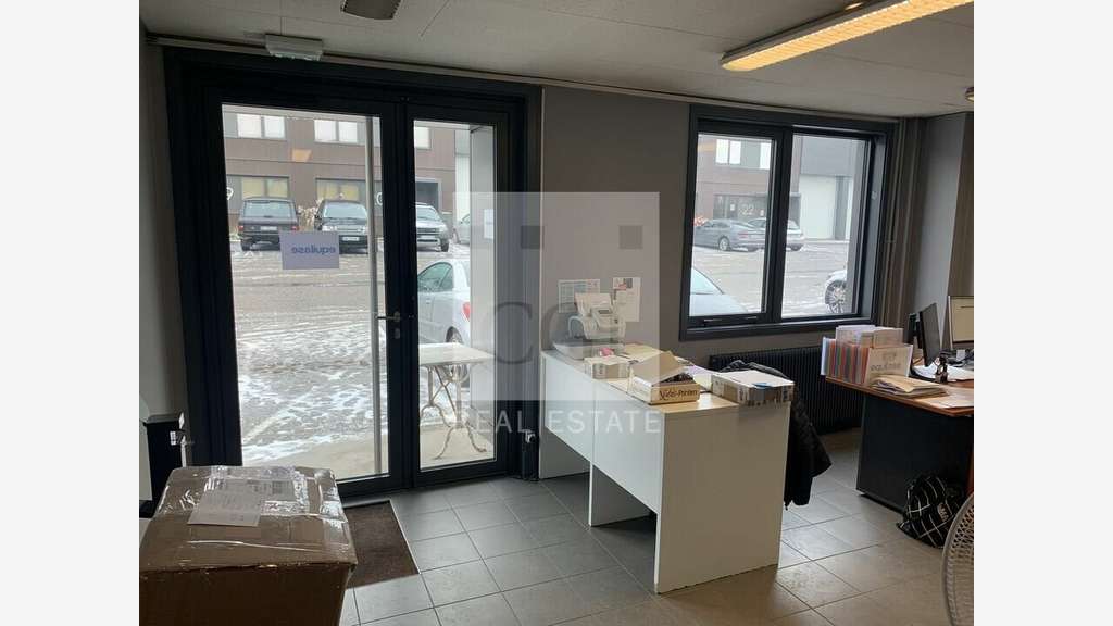A louer 2 locaux activités modernes à Dardilly