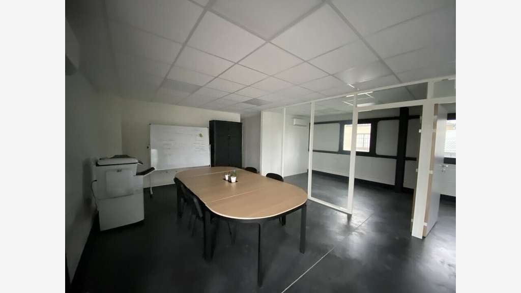 Location local d'activité 71m² ZA de Lespinasse