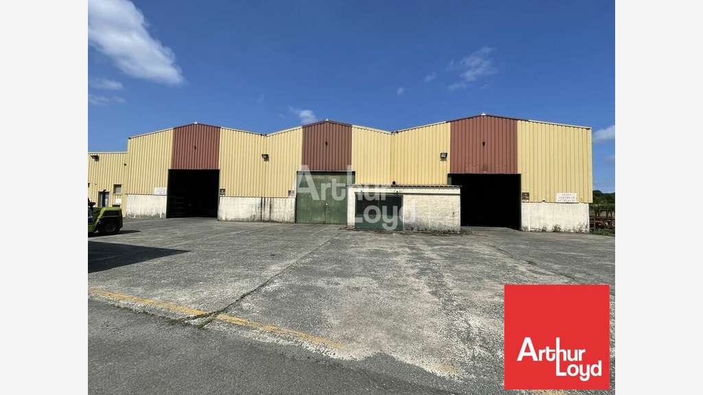 Local d'activité 4350m² à louer à Chizé