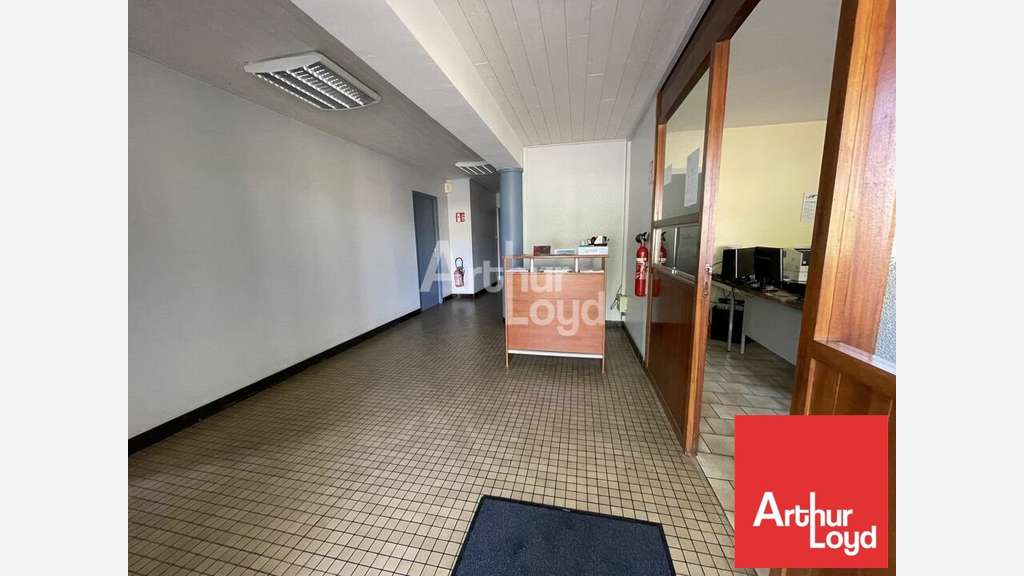 Local d'activité 4350m² à louer à Chizé