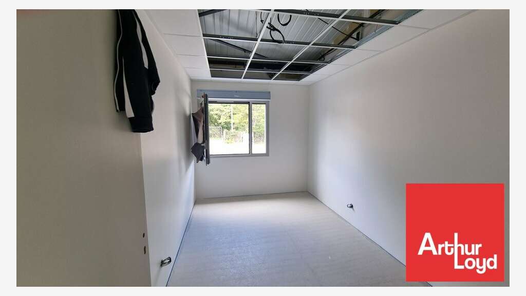 A louer local d'activité 270m² à Poitiers Sud