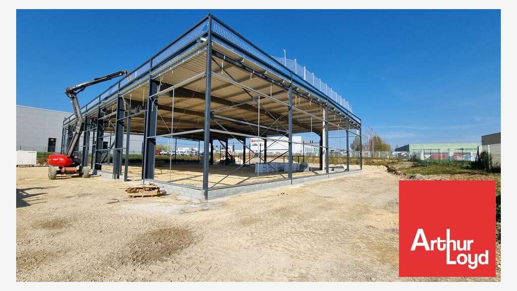 Local neuf 200m² à Poitiers ZI République III