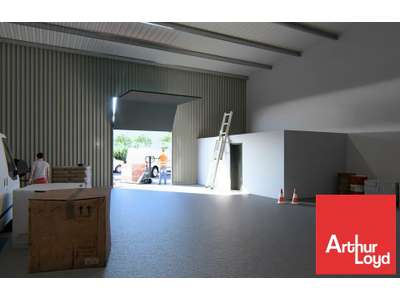 Location Locaux d'activités - Entrepôts à Poitiers