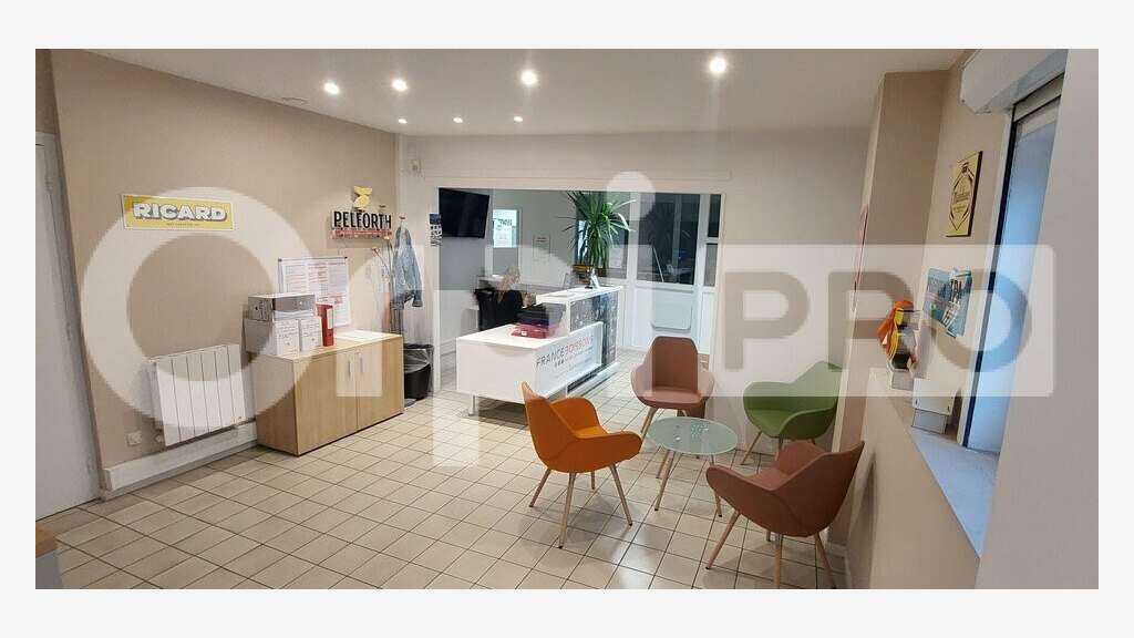 A louer local d'activité 3000m² sur 1.1ha à Agnetz