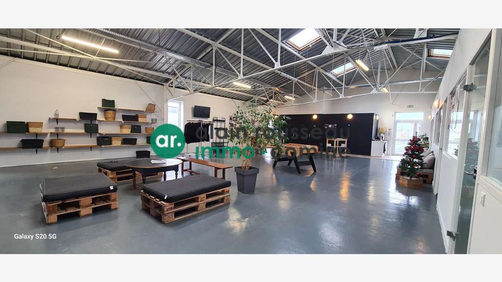 A louer local d'activité 411m² à Angers Est