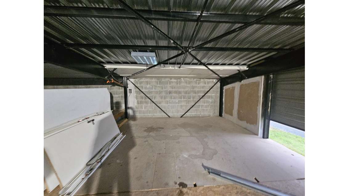 A louer local 210m² à Ste-Gemmes-sur-Loire