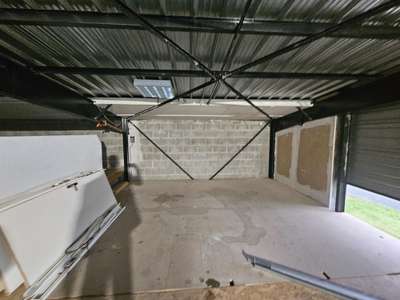 A louer local 210m² à Ste-Gemmes-sur-Loire