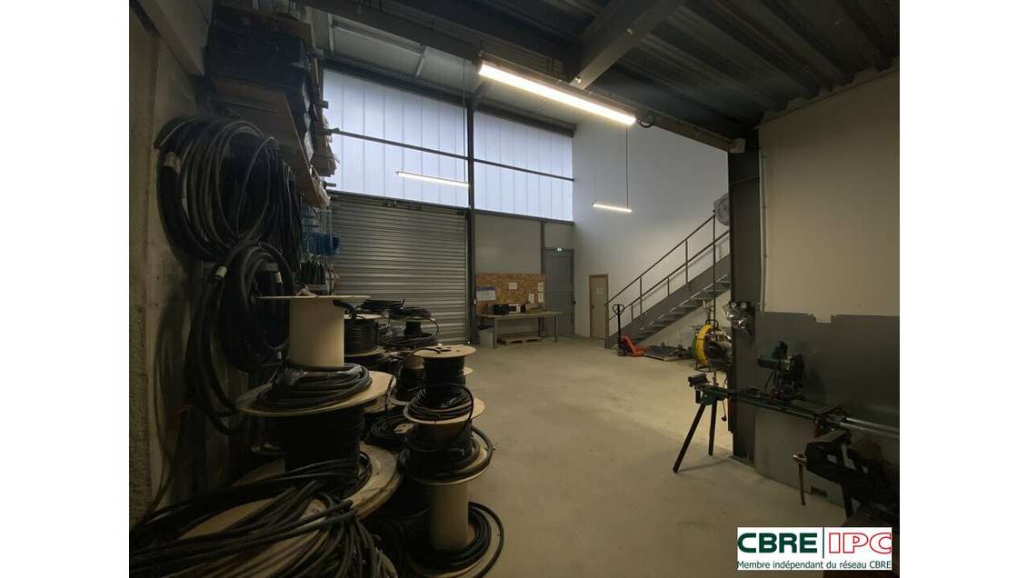 Location local 260m² zone Melville Lynch à Anglet