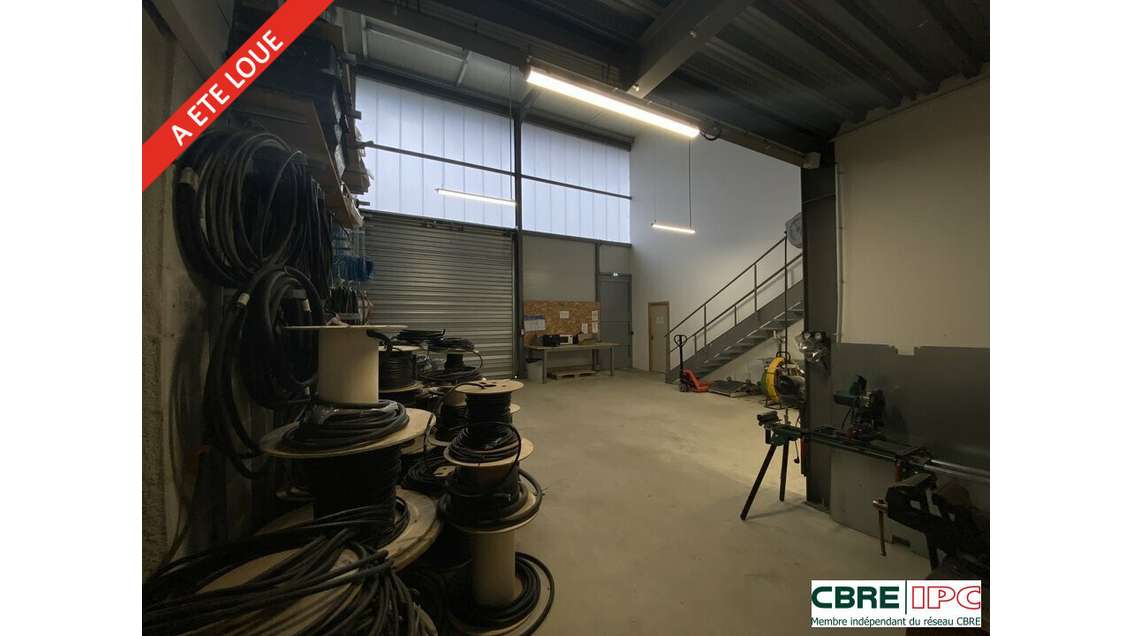 Location local 260m² zone Melville Lynch à Anglet
