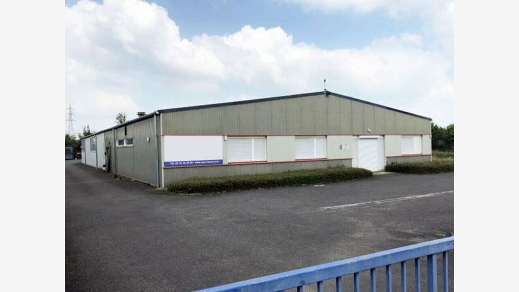 Bâtiment industriel 840m² à louer à Argentan